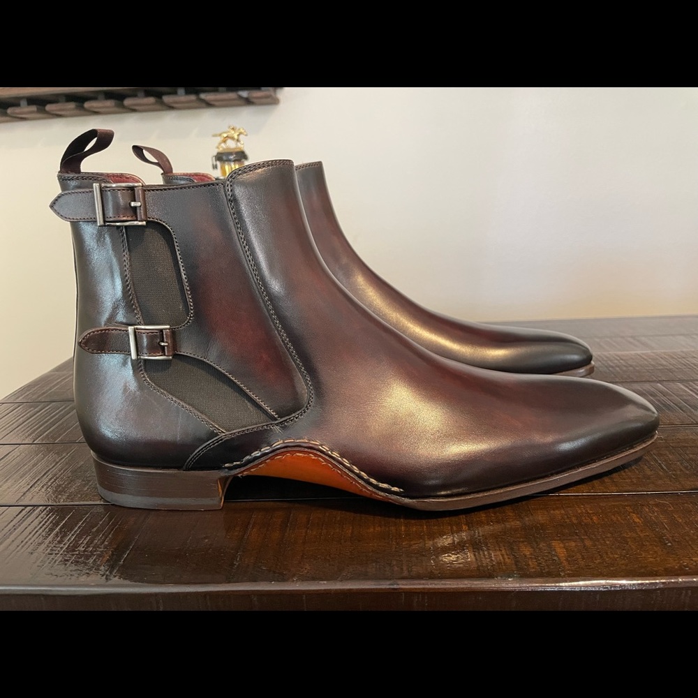 Brand new brown Magnanni Chelsea Boots Size 48.